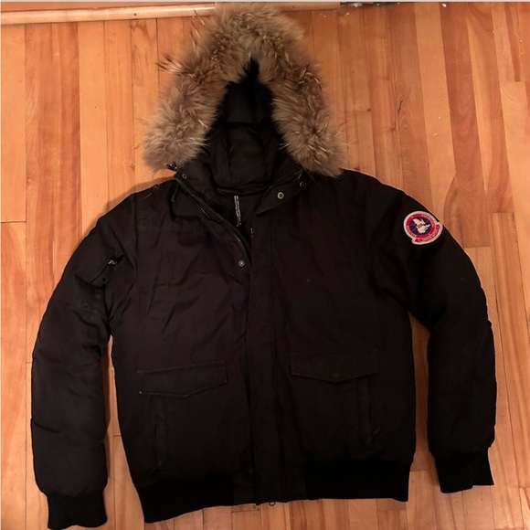 Canada Goose Other - look alike canada goose